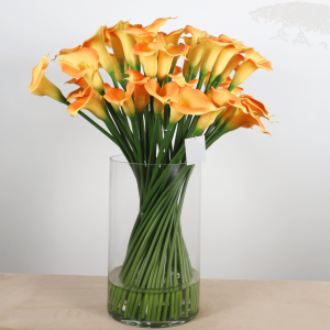 76 cm Artificial Orange Calla Bouquet with 56 Stems in Glass Vasemanufacturer
